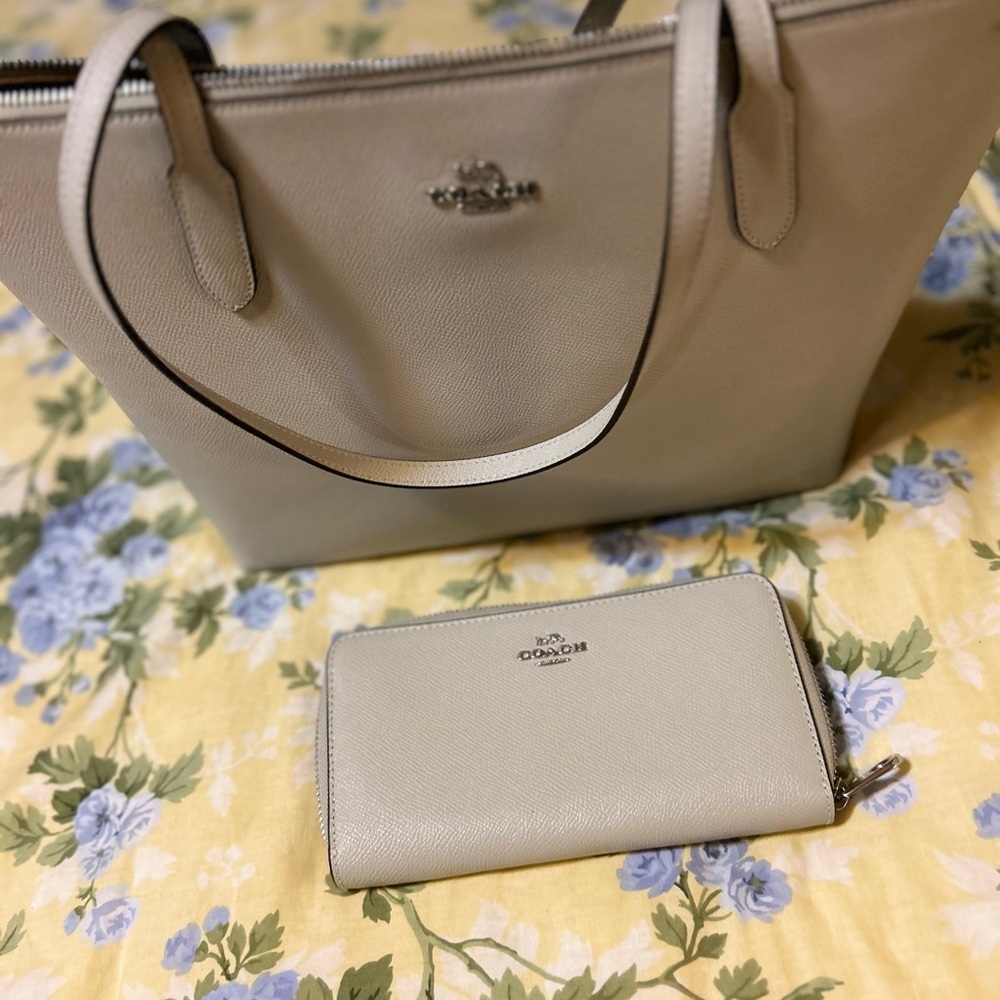 Coach Told Bag and Wallet